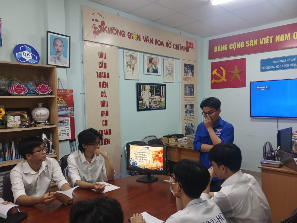 TỔ CHỨC SINH HOẠT CHÍNH TRỊ QUÝ III NĂM 2025 - CHỦ ĐỀ “HỒ CHÍ MINH – NGƯỜI LÀ NIỀM TIN TẤT THẮNG” 20260608 085309