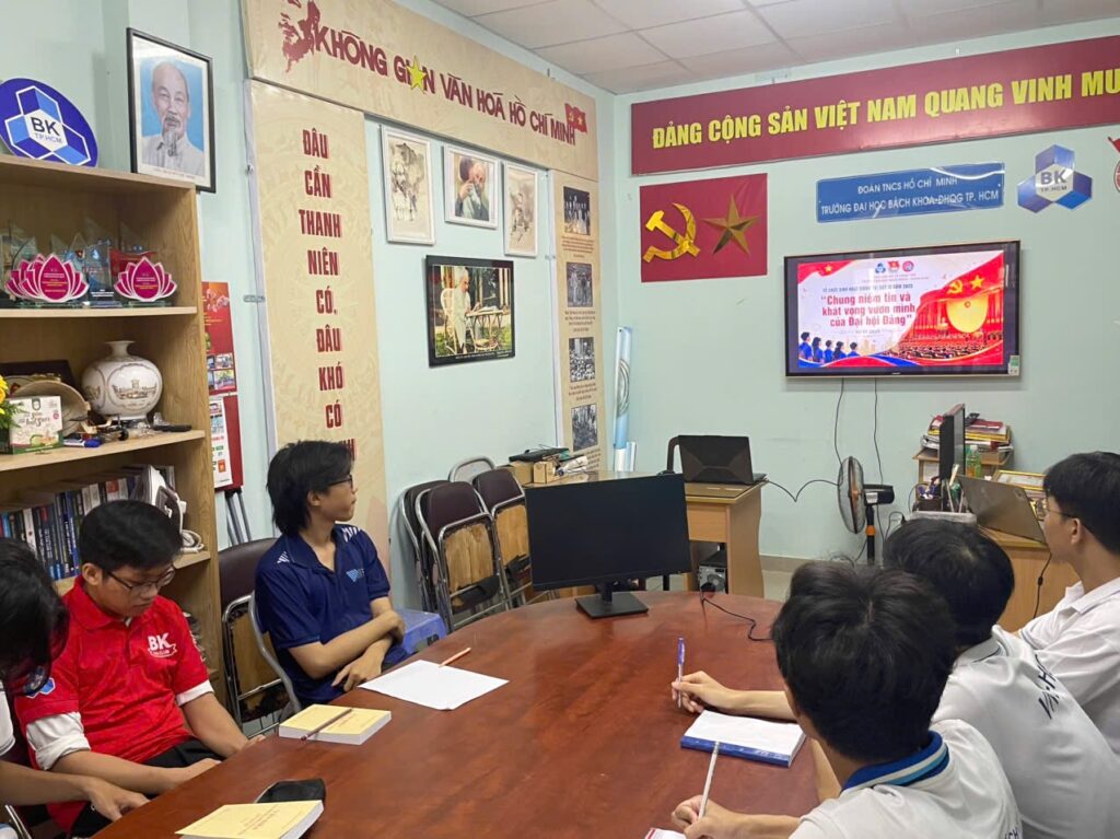TỔ CHỨC SINH HOẠT CHÍNH TRỊ QUÝ IV NĂM 2025 CHỦ ĐỀ “CHUNG NIỀM TIN VÀ KHÁT VỌNG VƯƠN MÌNH CỦA ĐẠI HỘI ĐẢNG” img 2463